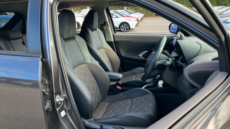 Toyota Yaris Cross 1.5 Hybrid Excel 5dr CVT Hybrid Estate